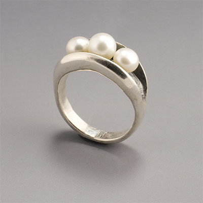 silver pearl oyster ring