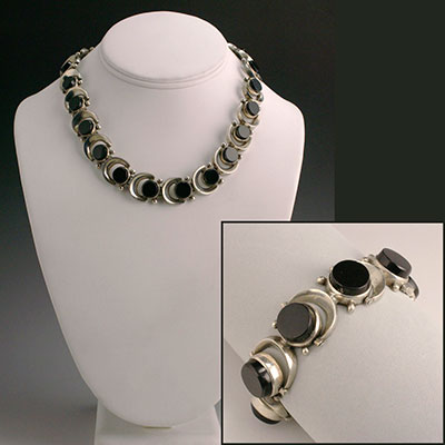 Antonio Pineda black onyx and silver swiveling setting Parure of necklace and bracelet