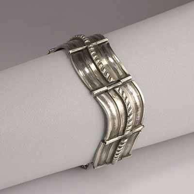 Hector Aguilar Sterling Silver Wave Bracelet