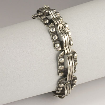 Hector Aguilar sterling silver wave and bead bracelet