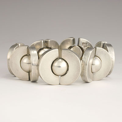Vintage Mexican Silver jewelry Antonio Pineda Silver Deco hubcaps bracelet