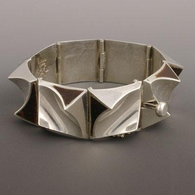 Antonio Pineda shell bracelet