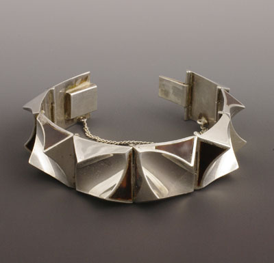 Antonio Pineda shell bracelet